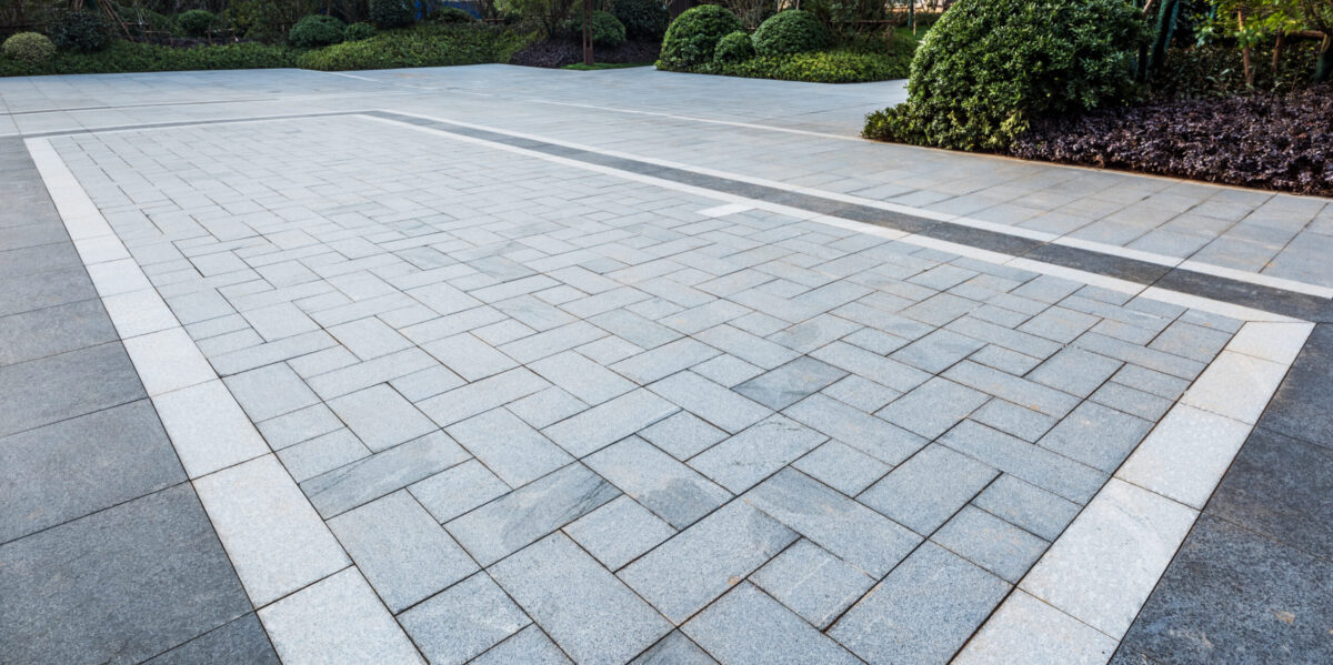 Why Mineral Blasting Can Be Used to Restore the Brilliance of Brick and Pavers